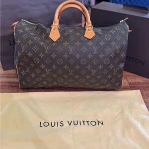 Louis Vuitton Monogram Canvas Speedy 40